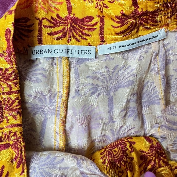 Urban Outfitters Shorts - Picture 1 of 3